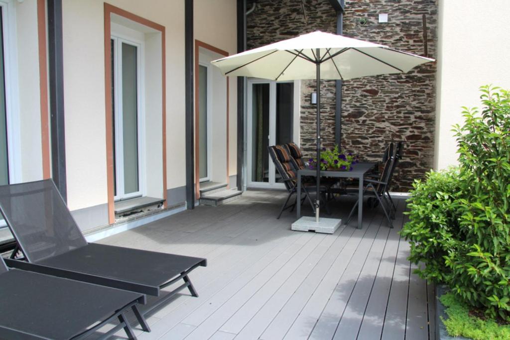 Moselromance - Luxusapartment - Grosse Terrasse - Ruhige Lage Traben-Trarbach Luaran gambar